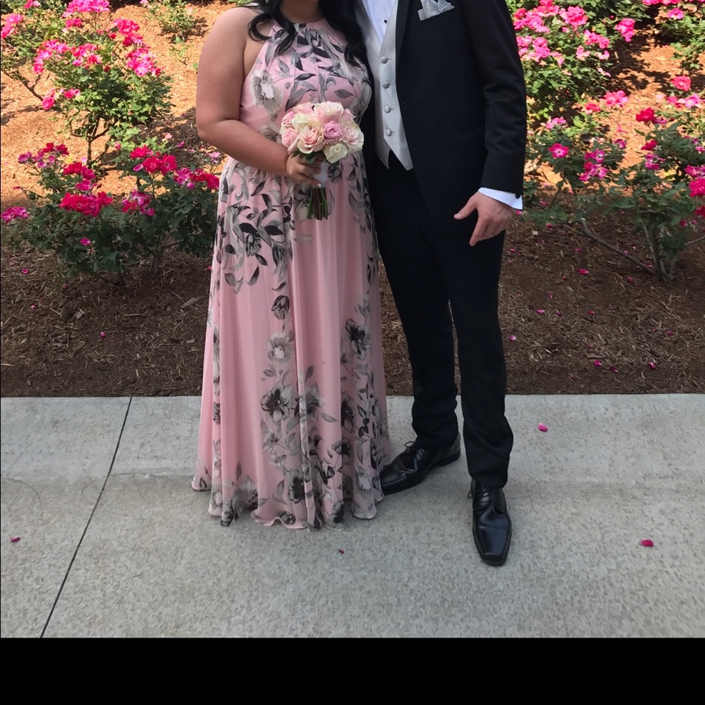 Prom dress - Picture 2 of 6